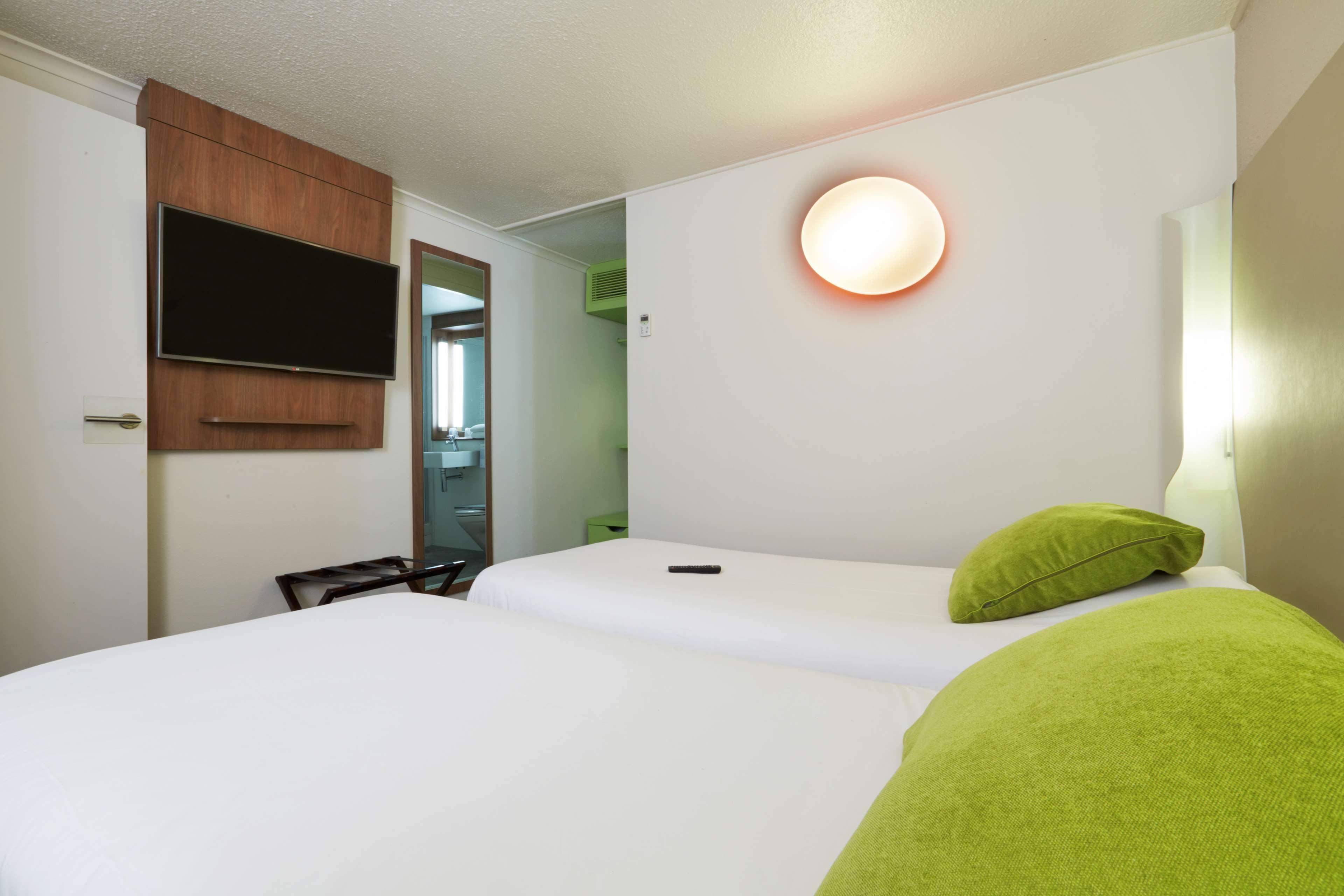 Campanile Montesson - Le Vesinet Hotell Eksteriør bilde