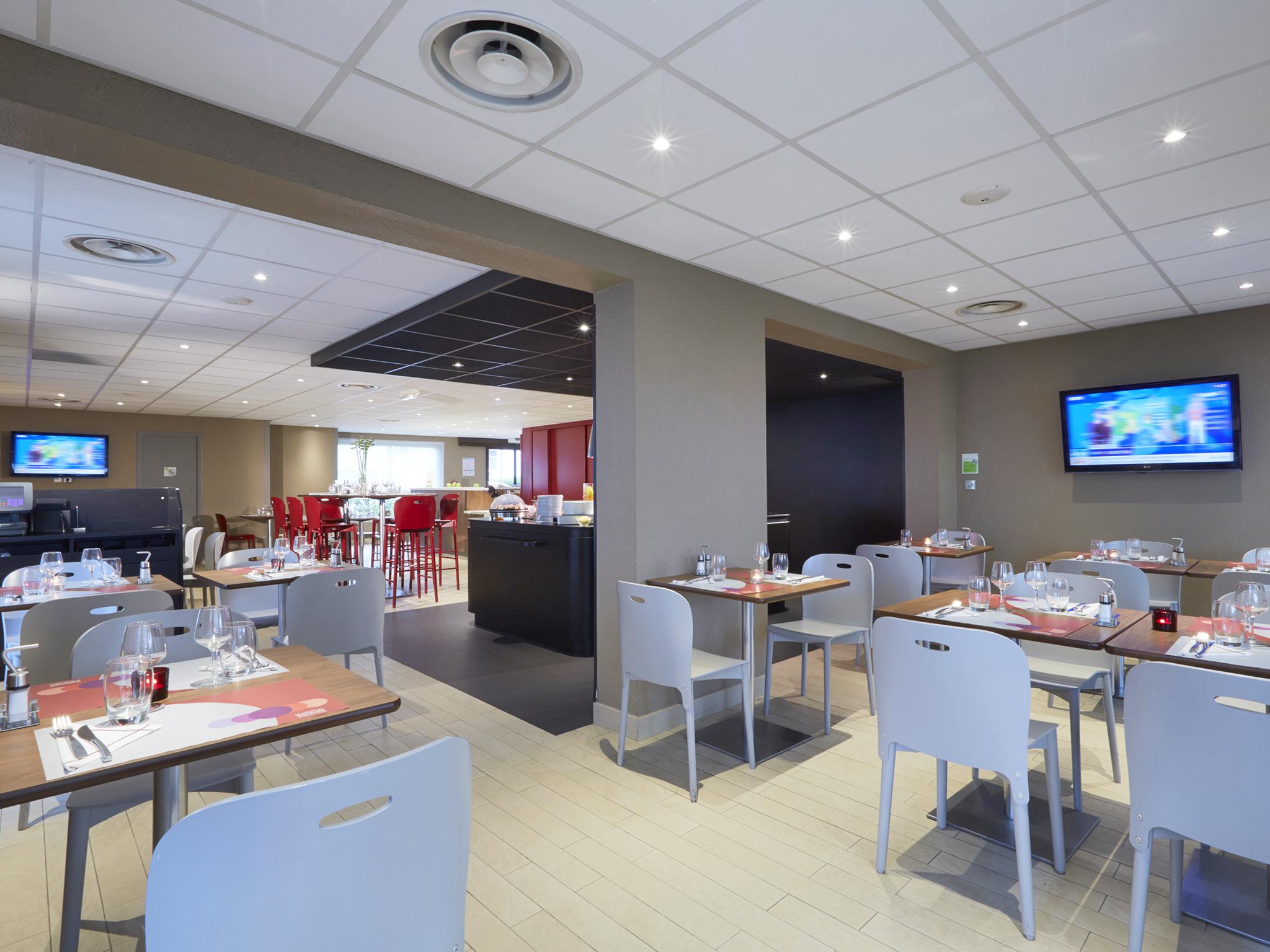 Campanile Montesson - Le Vesinet Hotell Eksteriør bilde